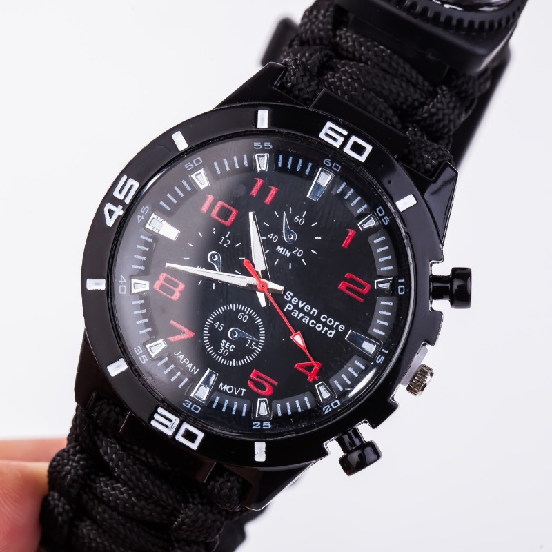 Multifunctional Outdoor Watch  - đánh giá và giá Fire Starting Kit